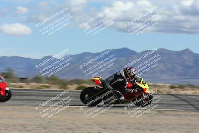 media/Nov-16-2025-Race Pace (Sun) [[8c5fa54630]]/Non Verified Riders (1st 20 Minutes)/3-Turn 3 Inside (11am)/